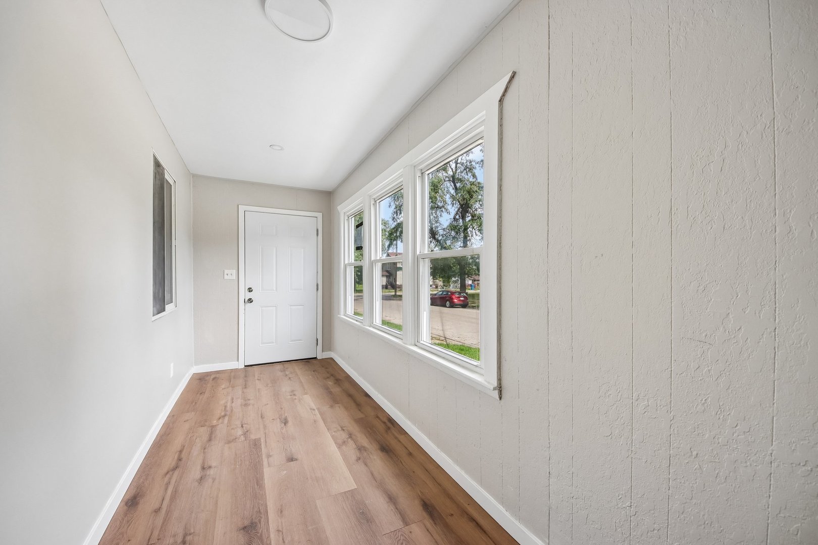 255 N Hunter Avenue Property Photo 17