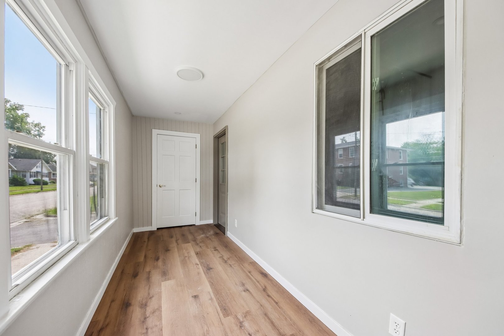 255 N Hunter Avenue Property Photo 18