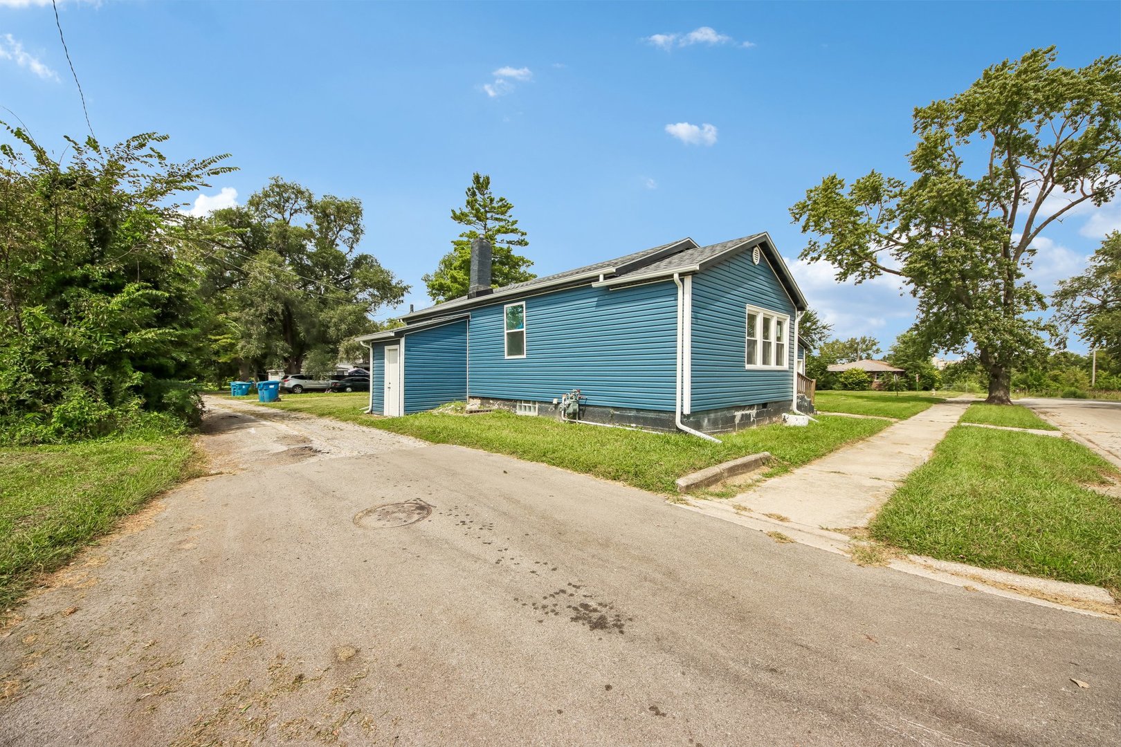 255 N Hunter Avenue Property Photo 22
