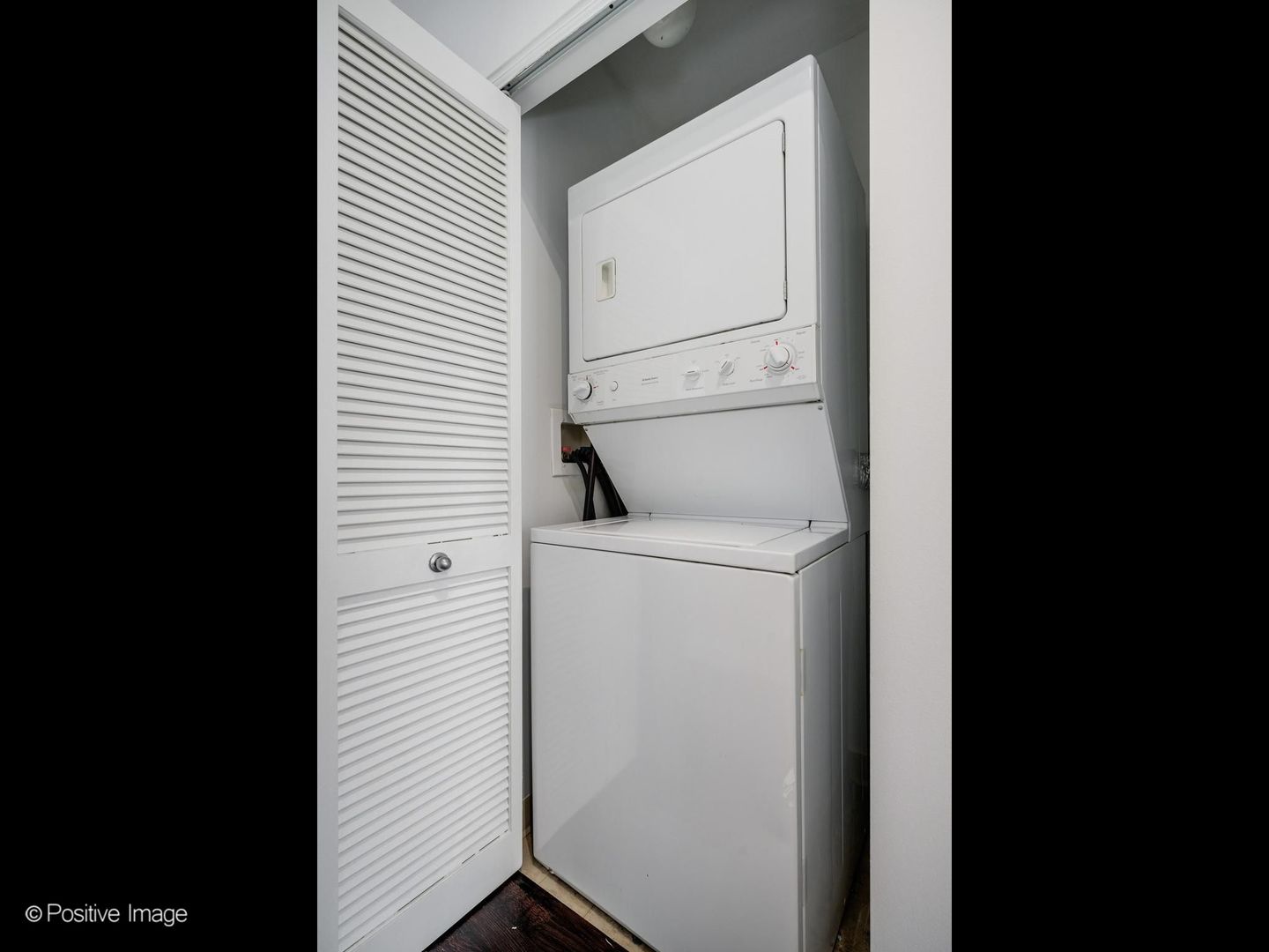 1235 S Prairie Avenue 1404 Property Photo 26