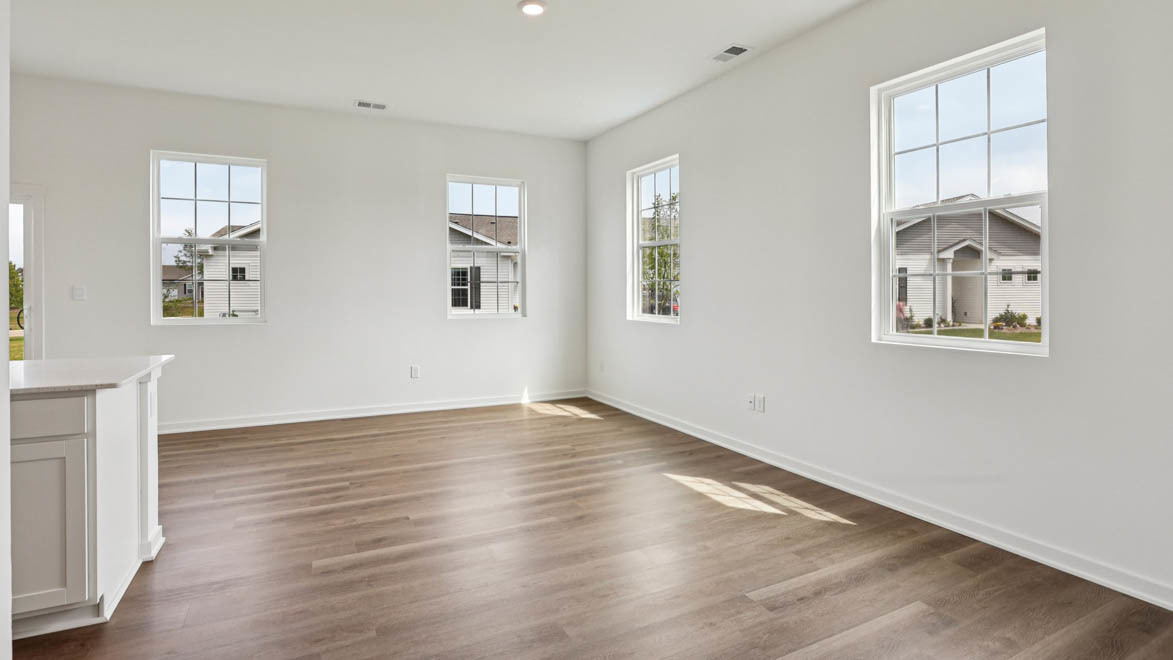 6462 Maple Glen Drive Property Photo 12
