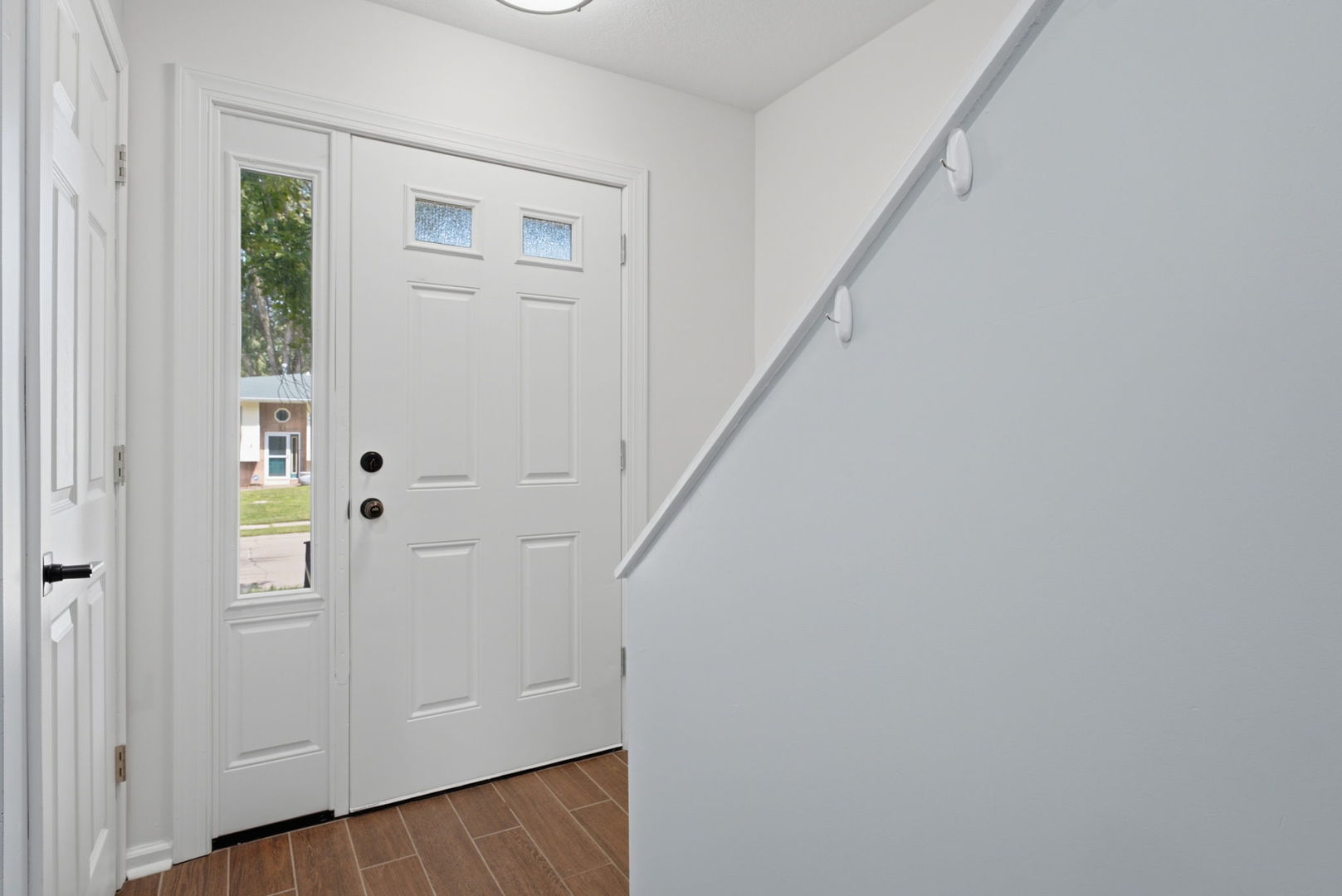 1903 Kings Drive Property Photo 3