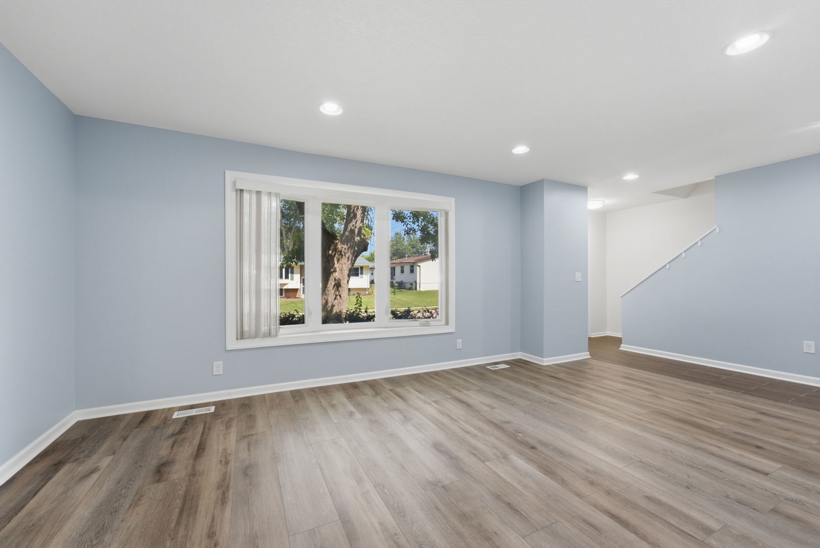 1903 Kings Drive Property Photo 6