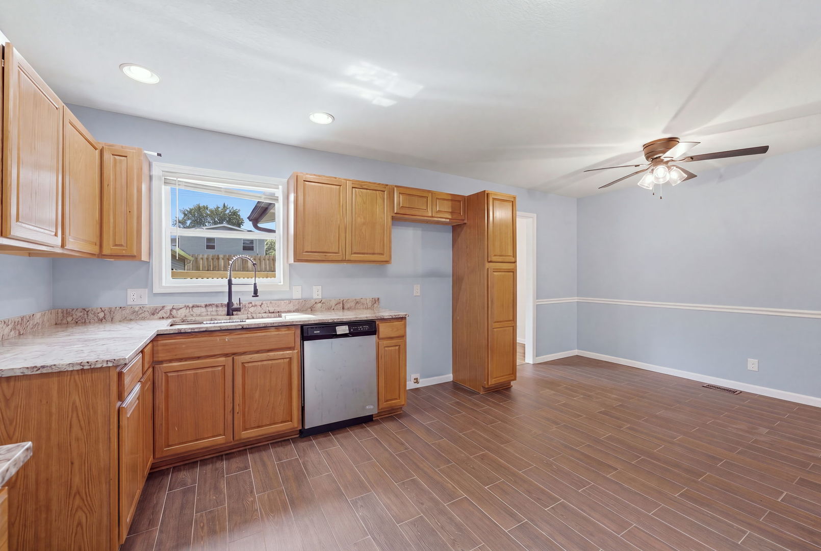 1903 Kings Drive Property Photo 10