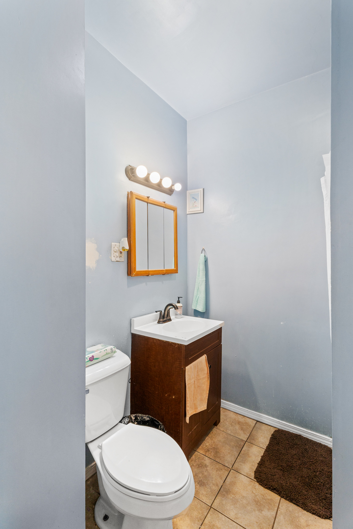 3220 W 65th Street Property Photo 9