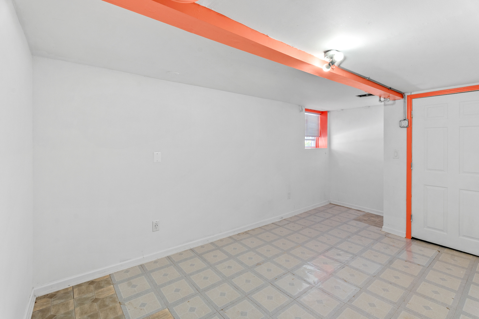 3220 W 65th Street Property Photo 13