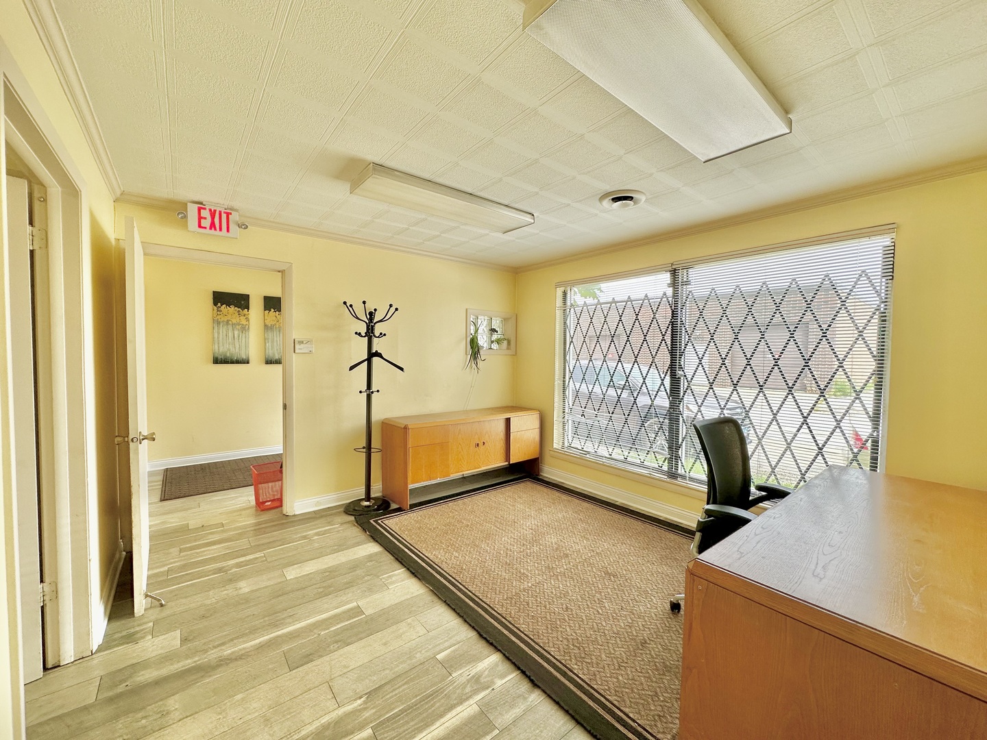 9105 Belden Avenue Property Photo 6