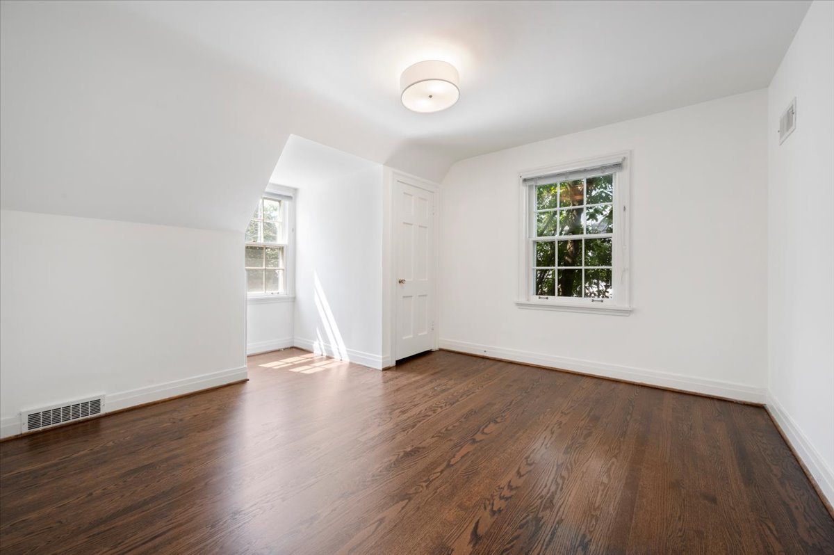 3211 Park Place Property Photo 22