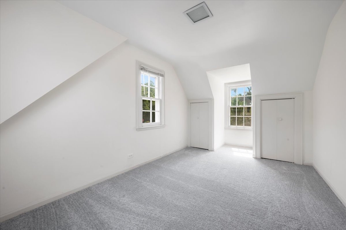 3211 Park Place Property Photo 25