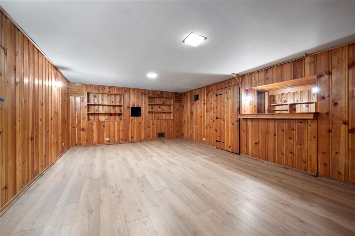 3211 Park Place Property Photo 28