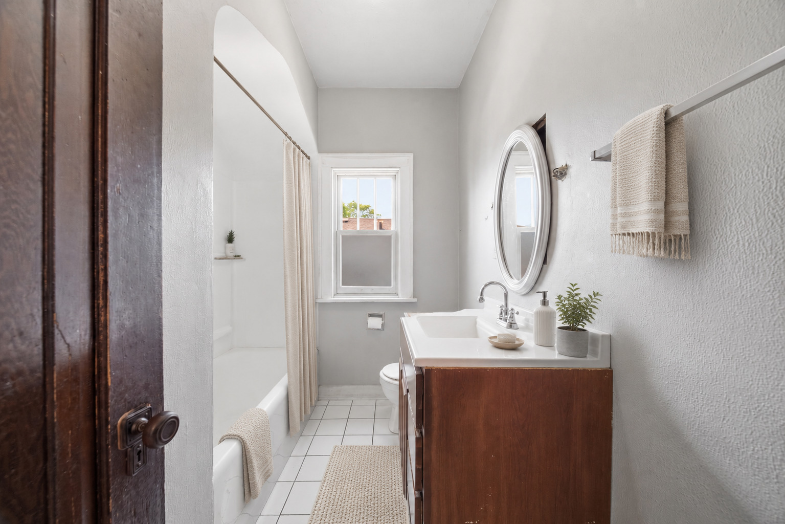 2705 Grunewald Street Property Photo 11