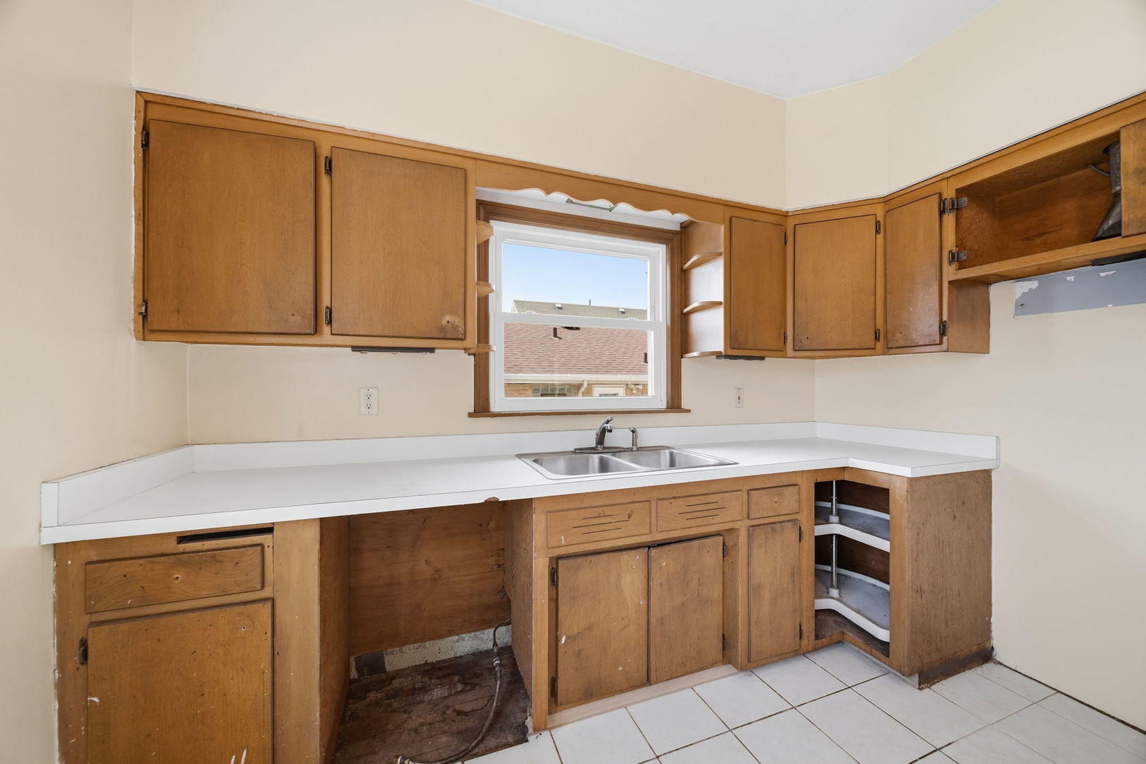 2705 Grunewald Street Property Photo 34