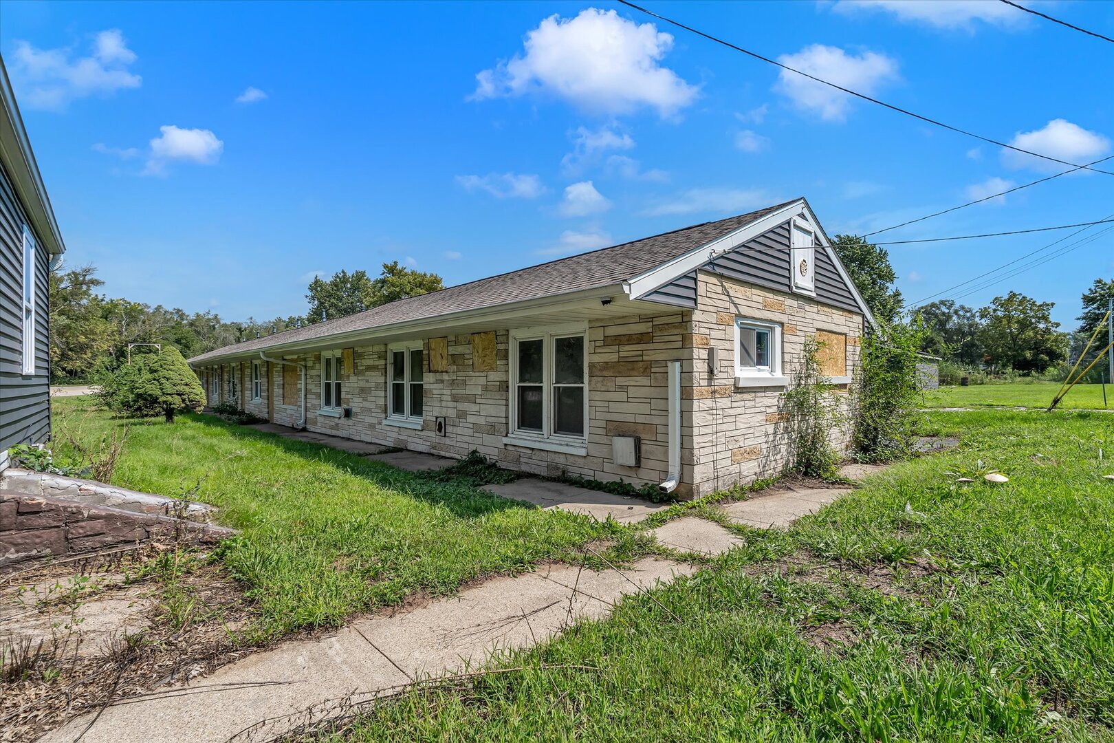 19051 13th Street Property Photo 3