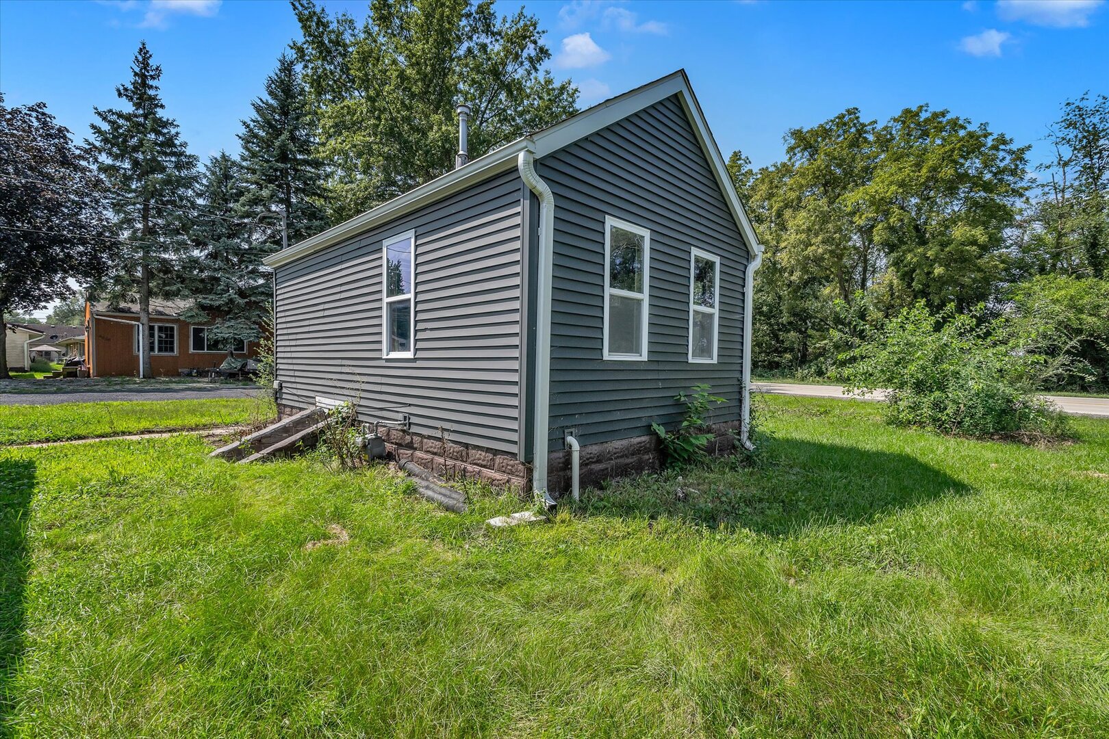 19051 13th Street Property Photo 4