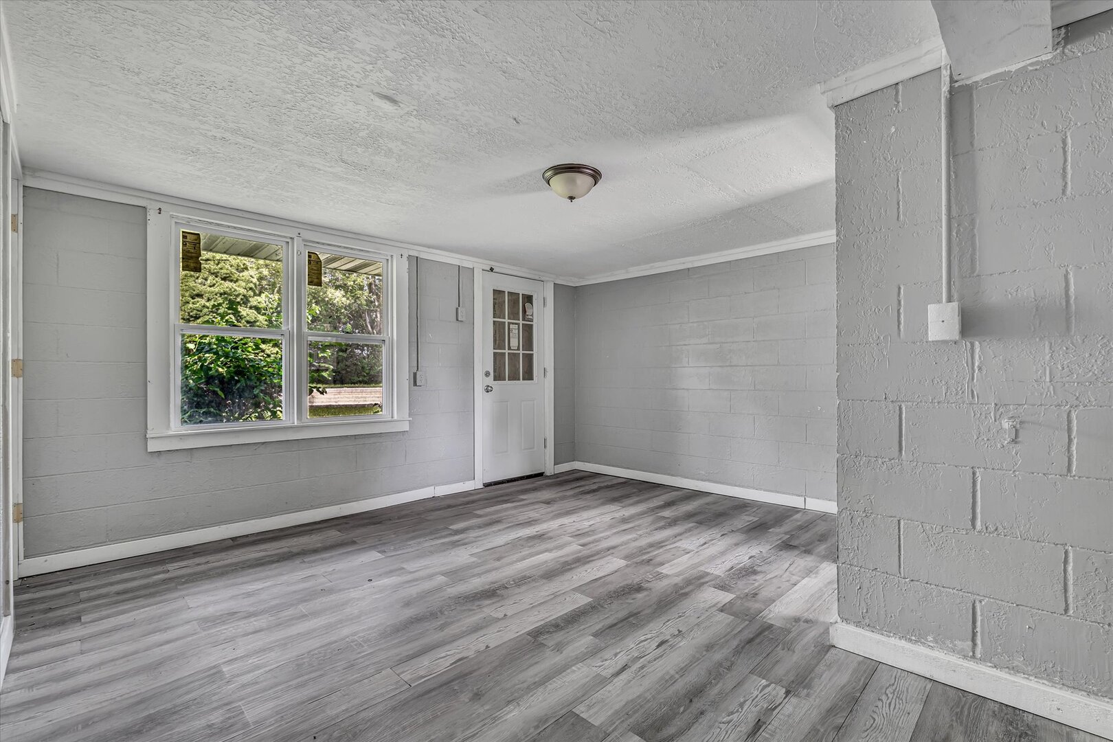 19051 13th Street Property Photo 15