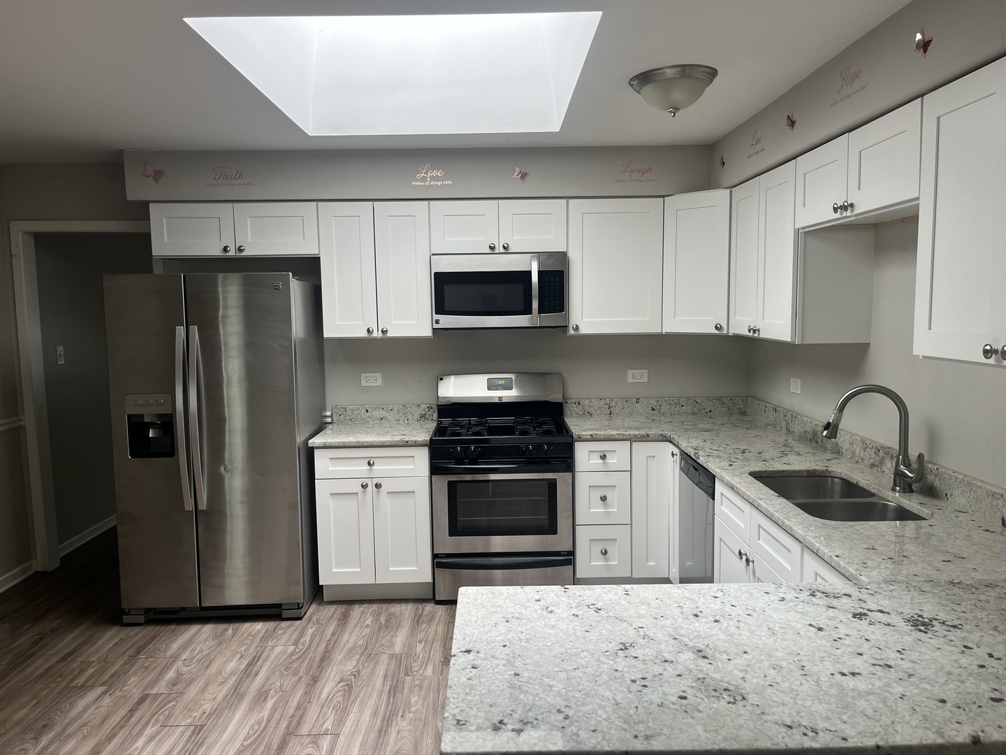 17007 Marilyn Drive Property Photo 3