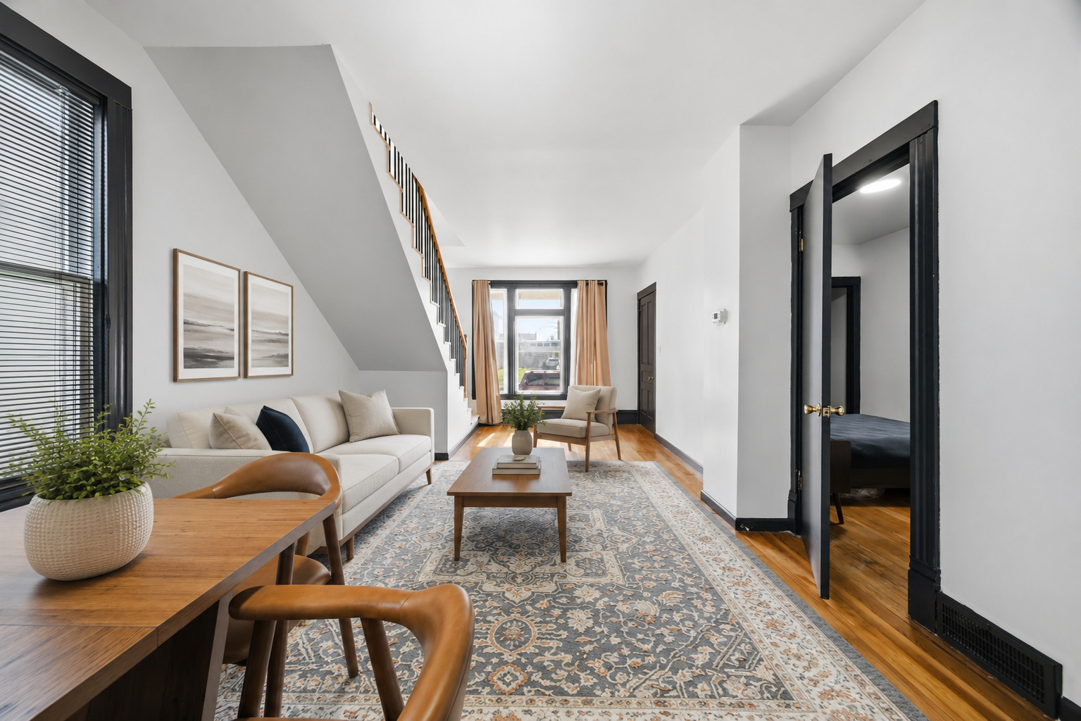 13009 Chicago Street Property Photo 4