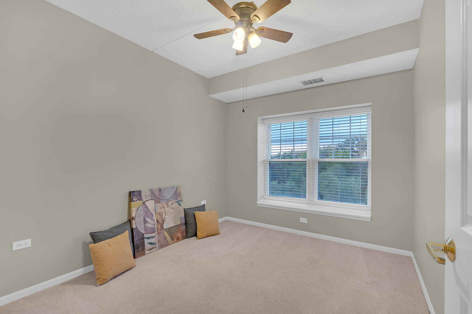 440 W Mahogany Court 312 Property Photo 18