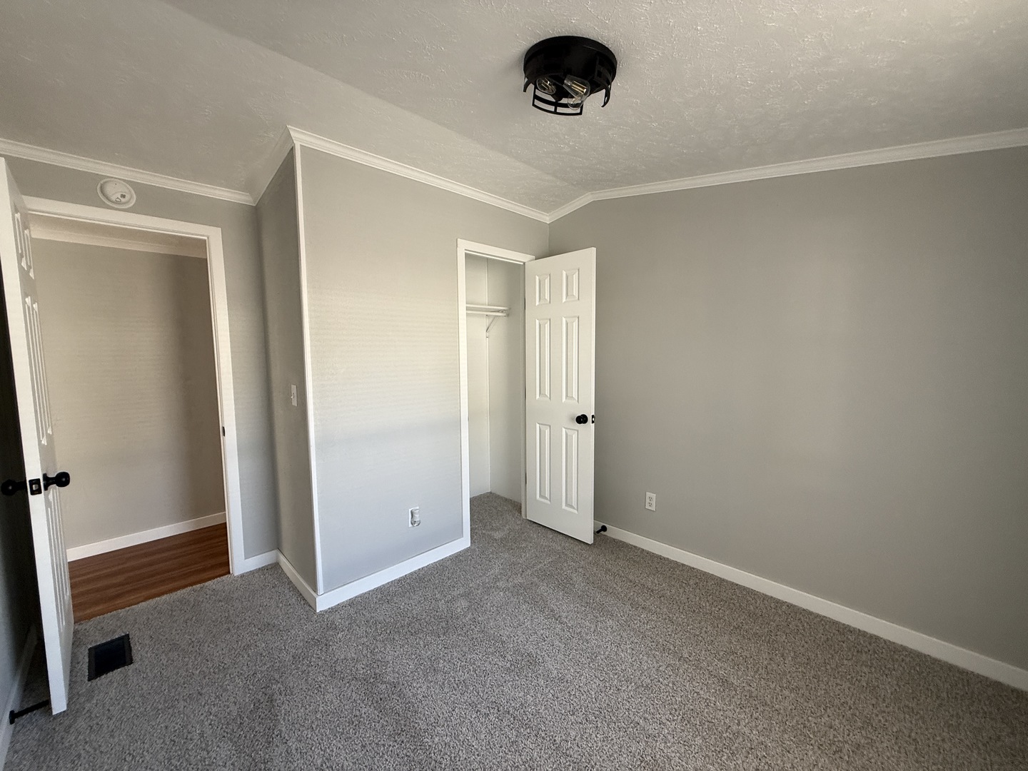1710 W 4th Avenue Property Photo 19