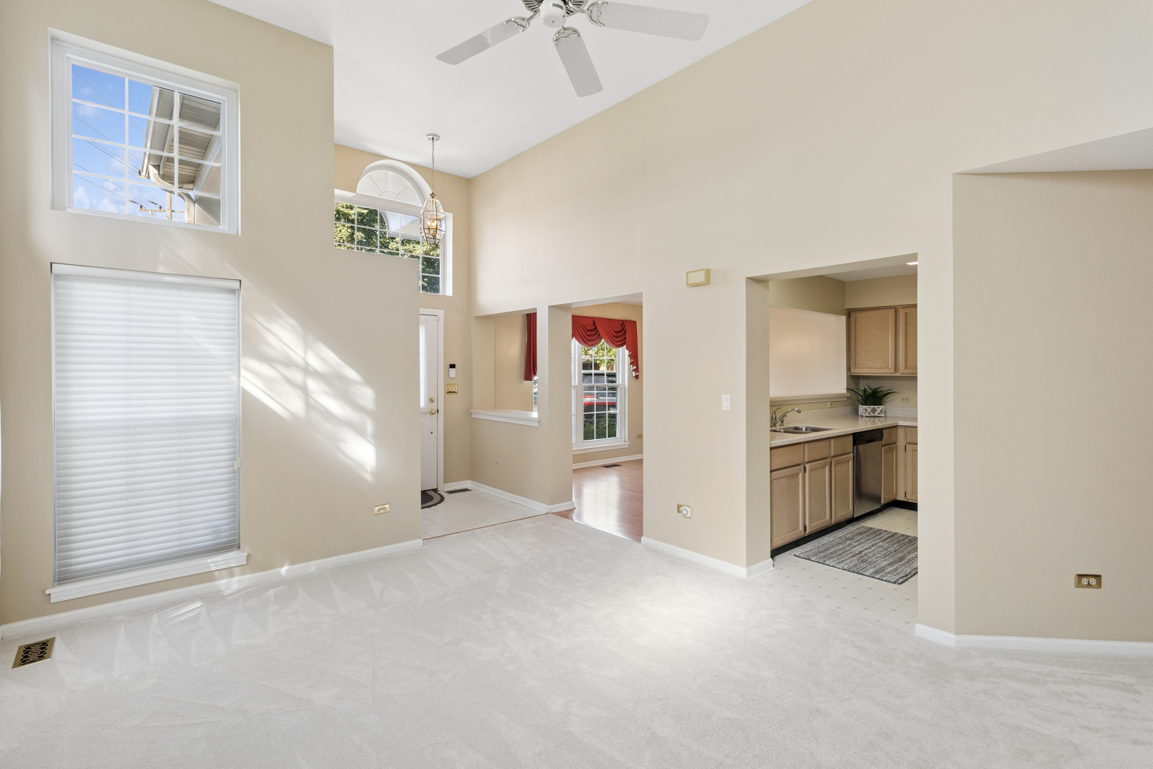 1907 N Silver Lake Road Property Photo 7