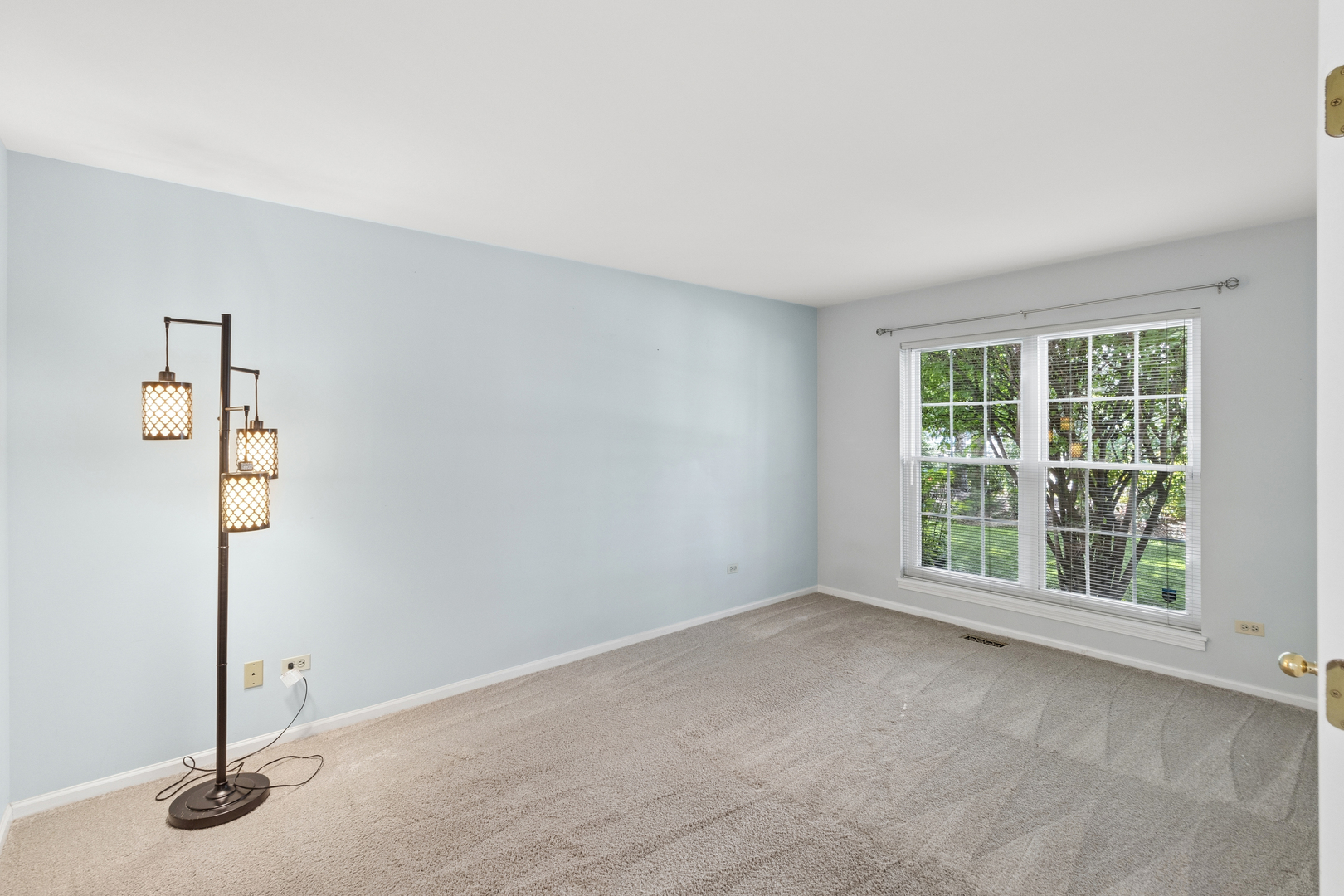 1907 N Silver Lake Road Property Photo 14