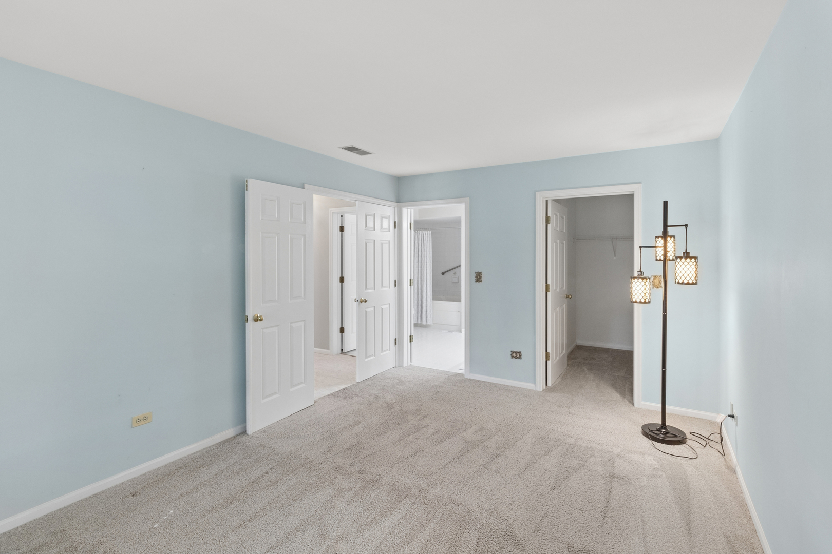 1907 N Silver Lake Road Property Photo 15