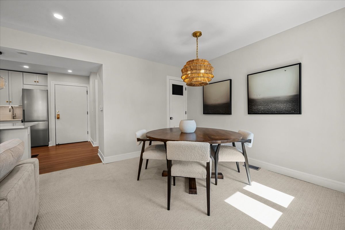1900 Wilmette Avenue 2f Property Photo 11