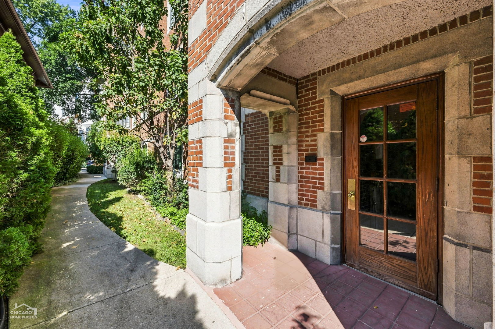 5529 S University Avenue 4w Property Photo 2