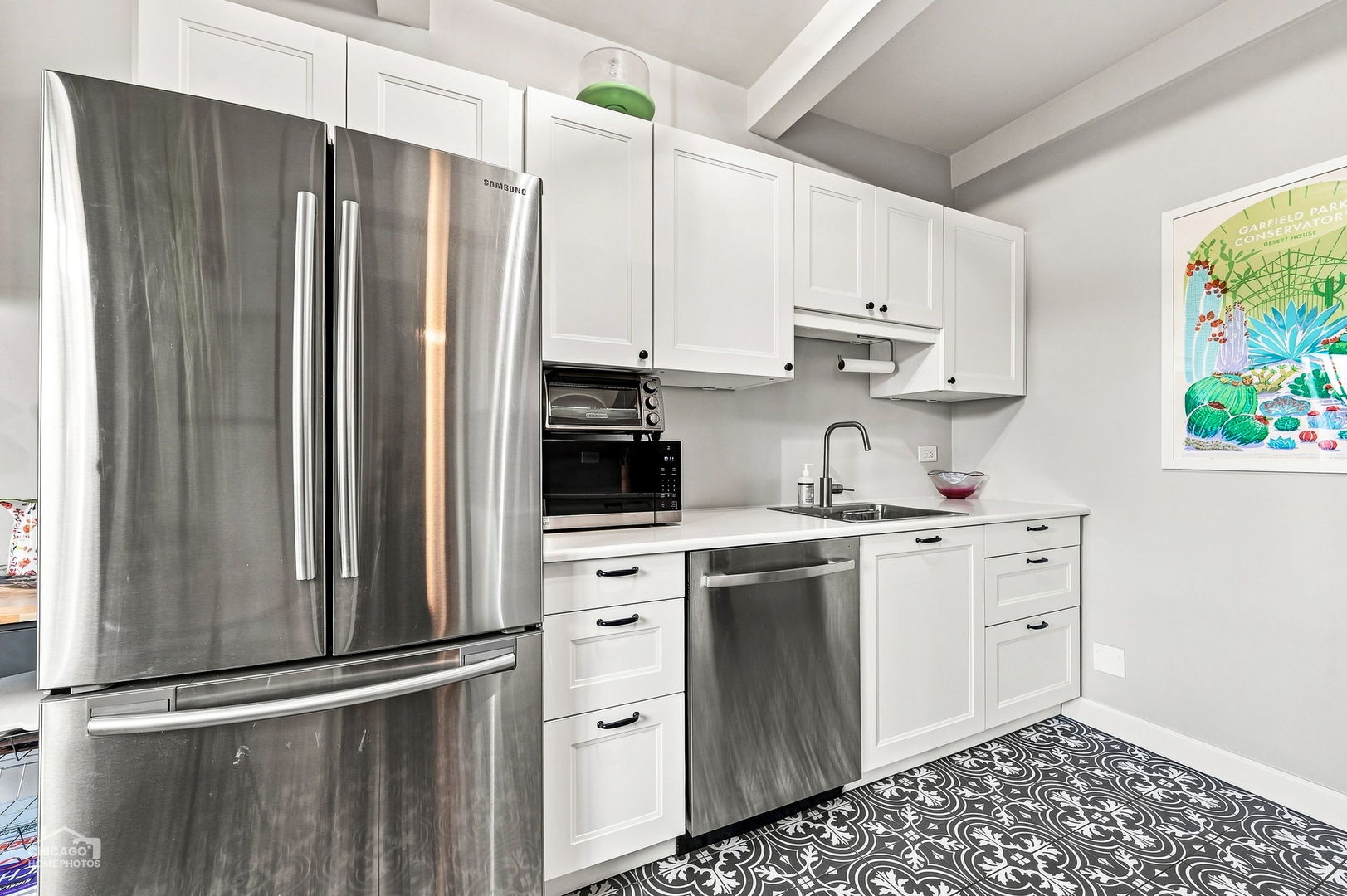 5529 S University Avenue 4w Property Photo 12