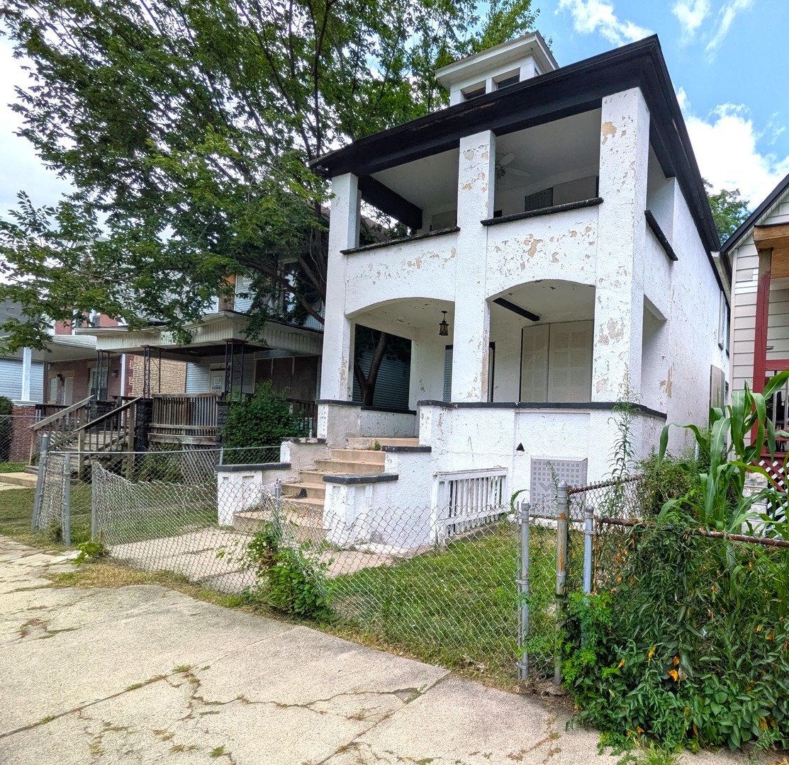 18 W 114th Street Property Photo 2