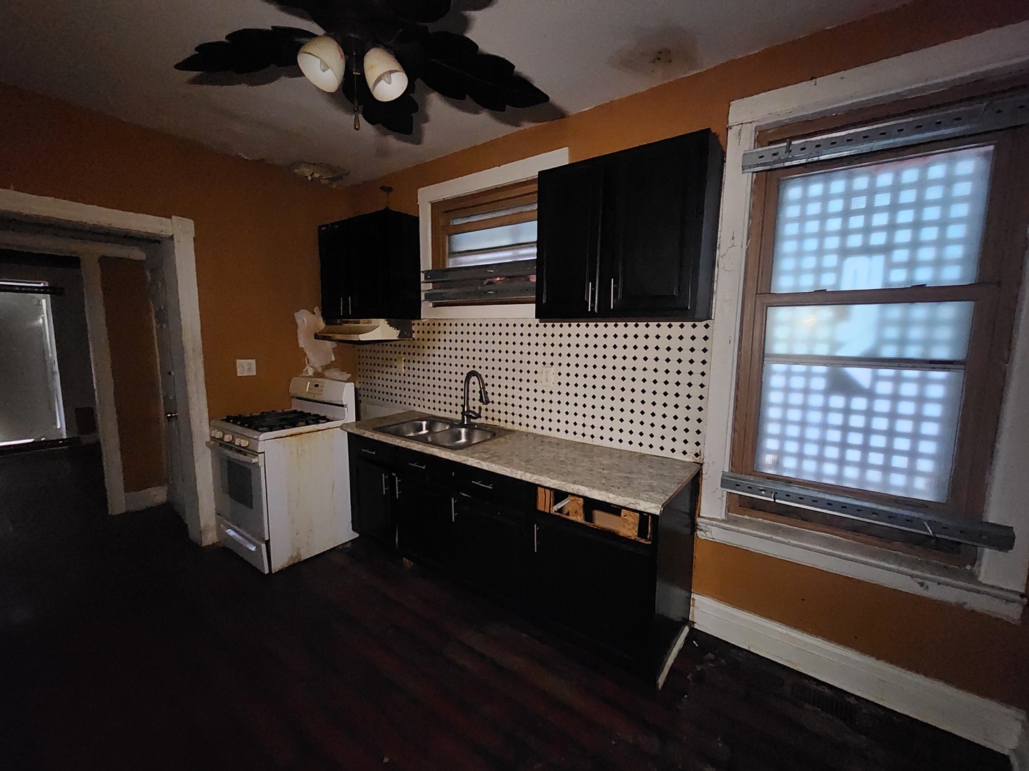 18 W 114th Street Property Photo 7