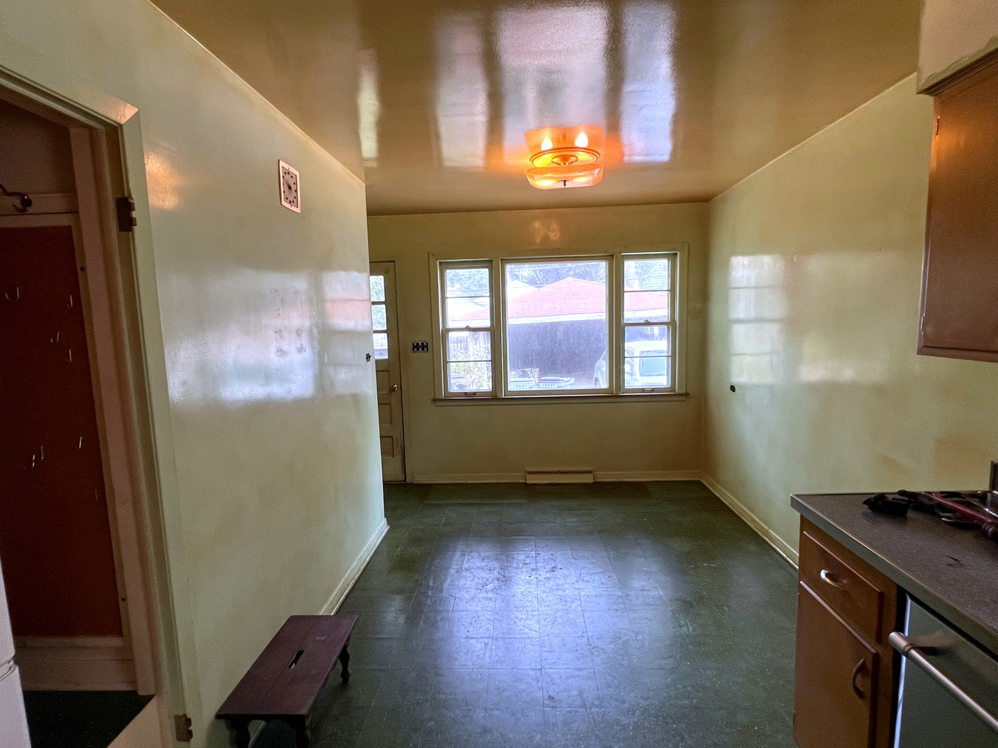 217 Lincoln Street Property Photo 9