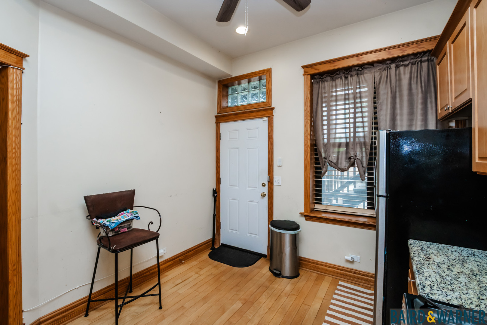 1542 S Drake Avenue Property Photo 8