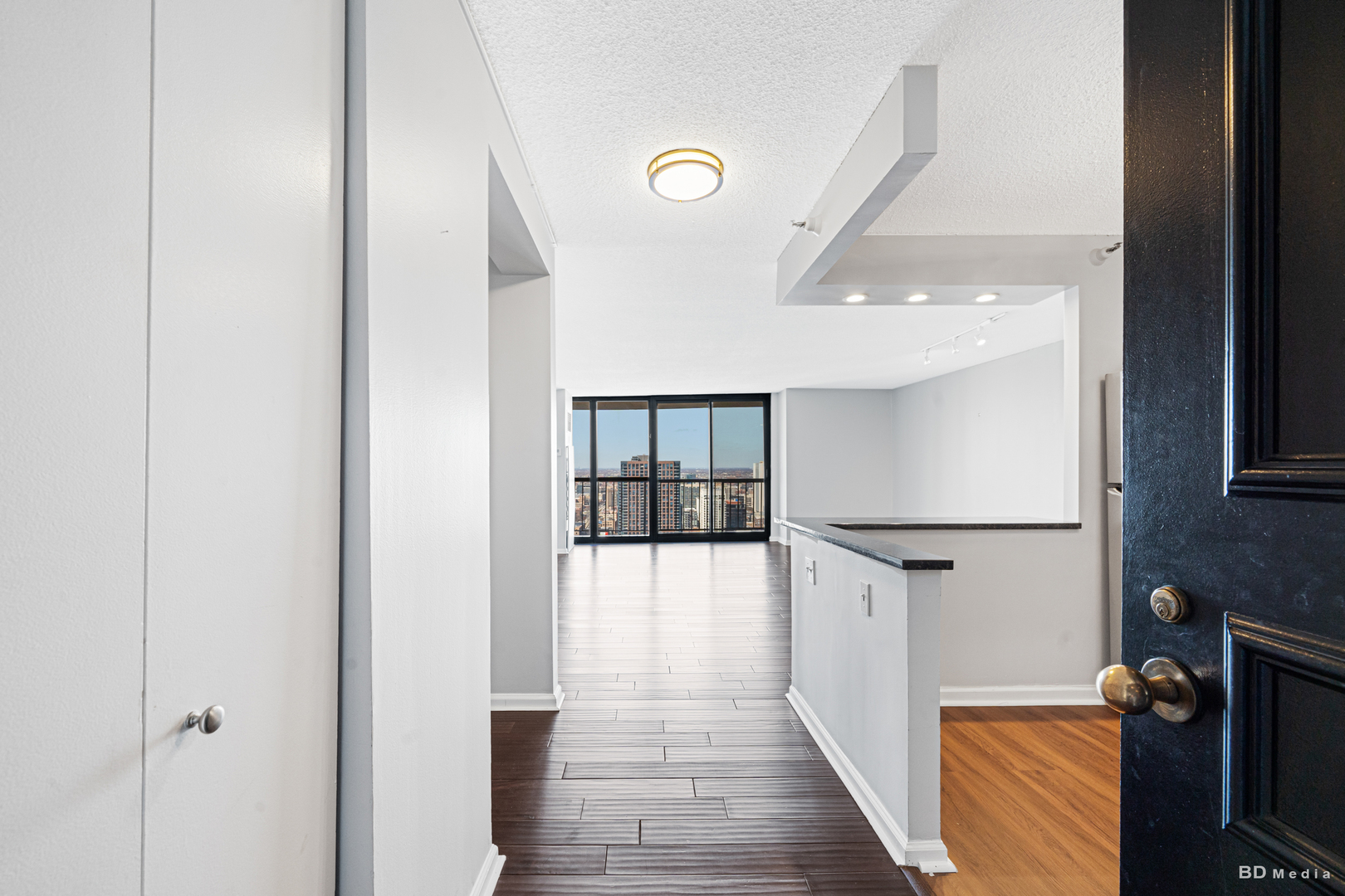 10 E Ontario Street 4005 Property Photo 5
