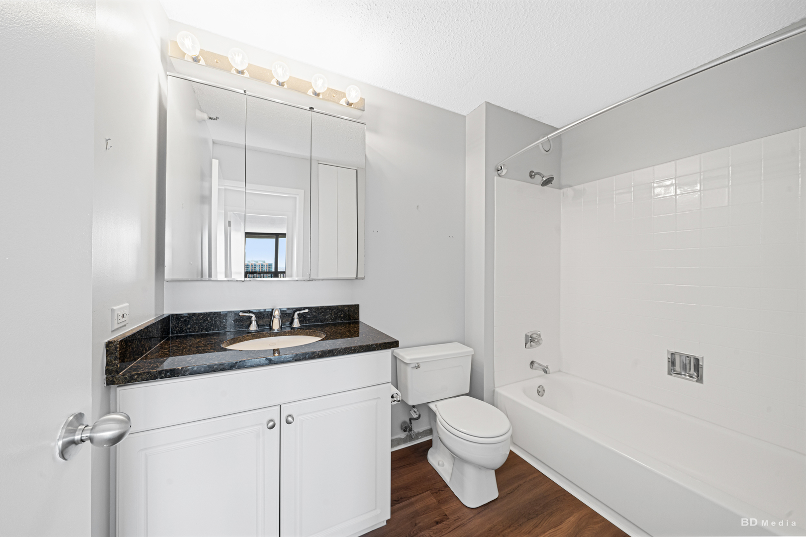 10 E Ontario Street 4005 Property Photo 11