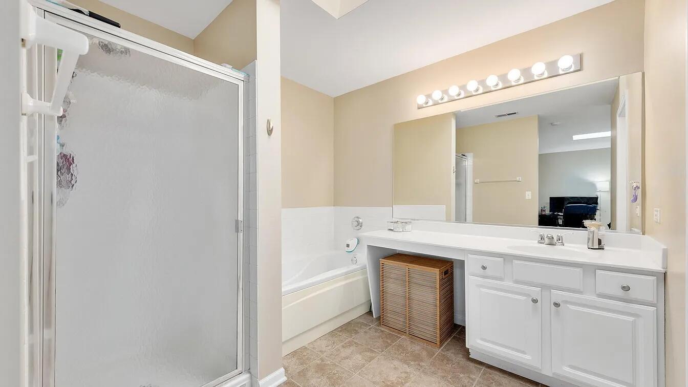 2521 N Looking Glass Court Property Photo 14