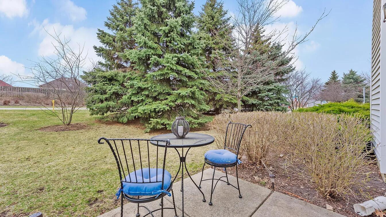 2521 N Looking Glass Court Property Photo 16