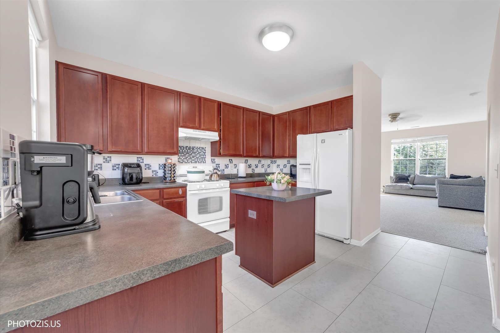 1689 W Turtle Creek Lane Property Photo 3