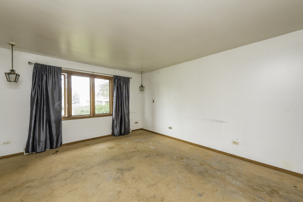 2715 Hyde Park Avenue Property Photo 5