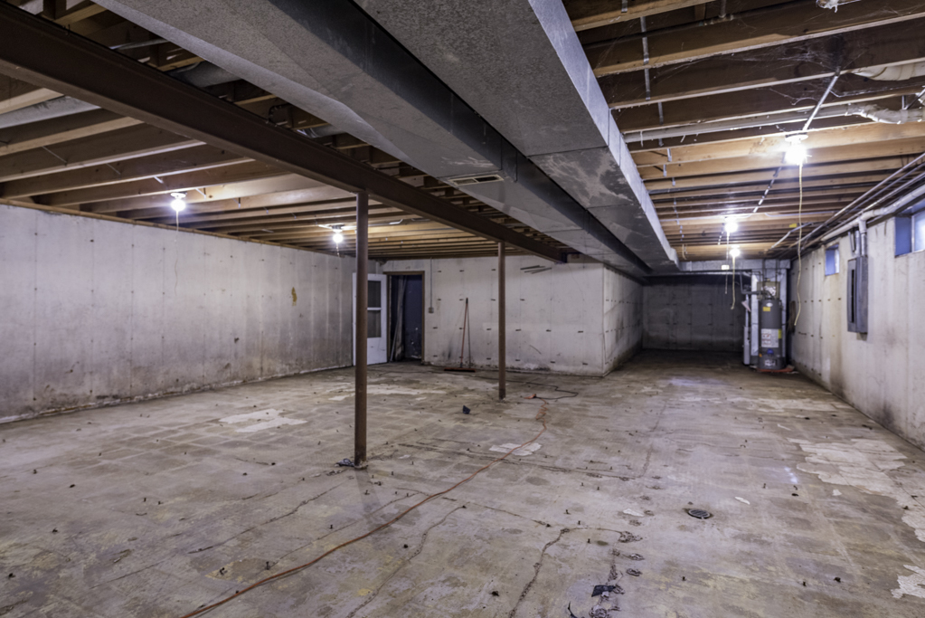 2715 Hyde Park Avenue Property Photo 11