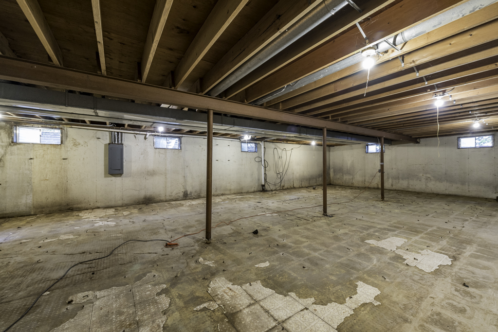 2715 Hyde Park Avenue Property Photo 12