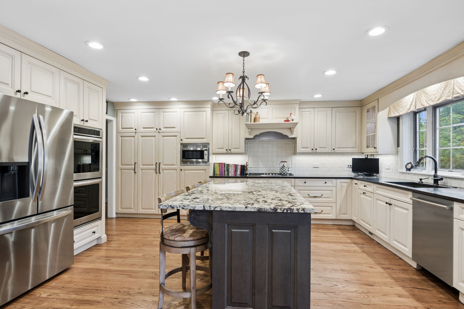 2112 2nd Street Property Photo 8