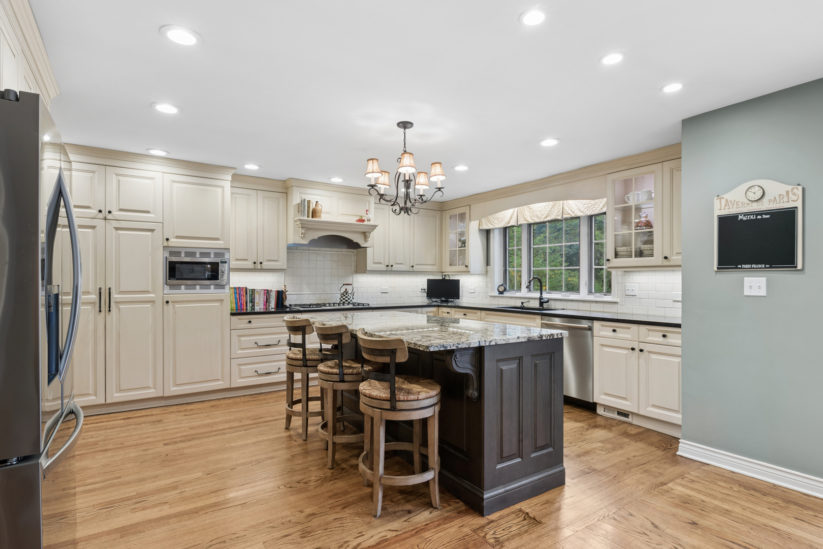 2112 2nd Street Property Photo 9