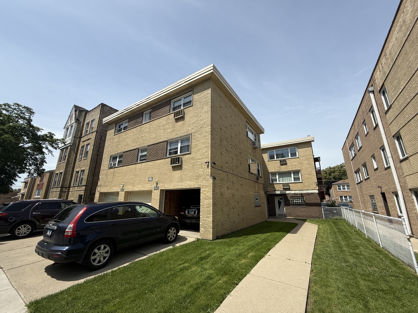 8030 Knox Avenue 2e Property Photo 1