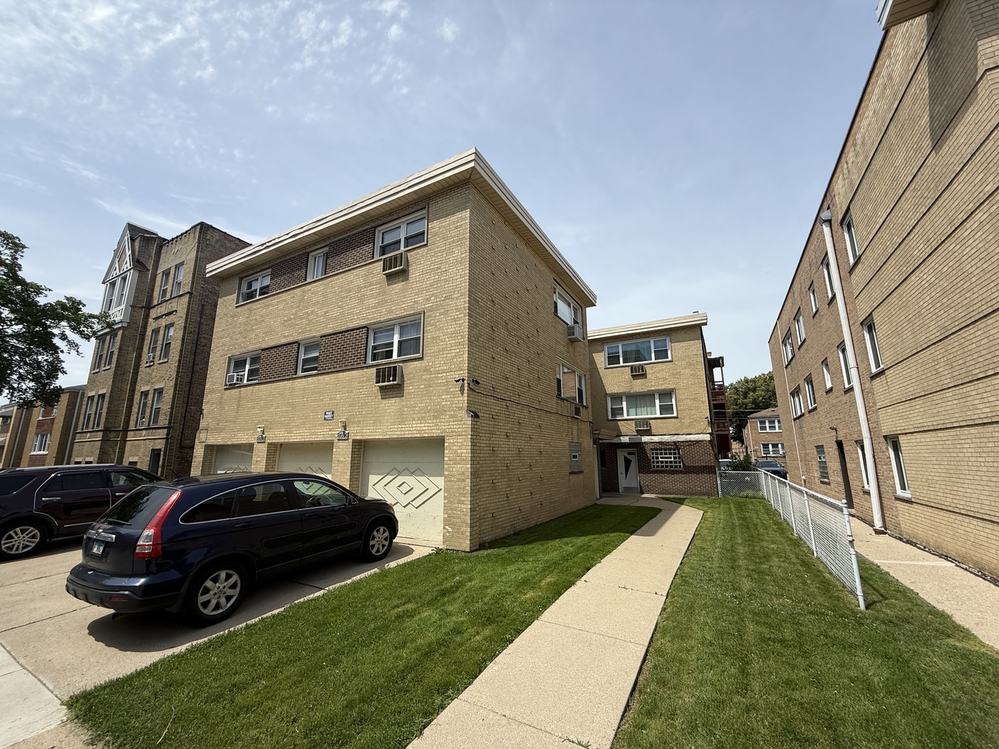 8030 Knox Avenue 2e Property Photo 3
