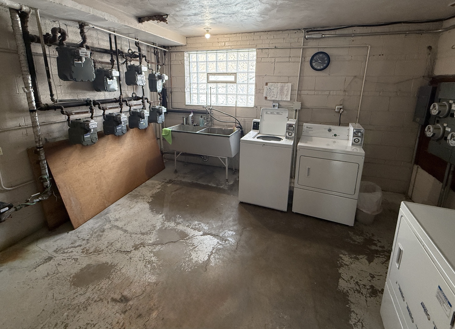 8030 Knox Avenue 2e Property Photo 11