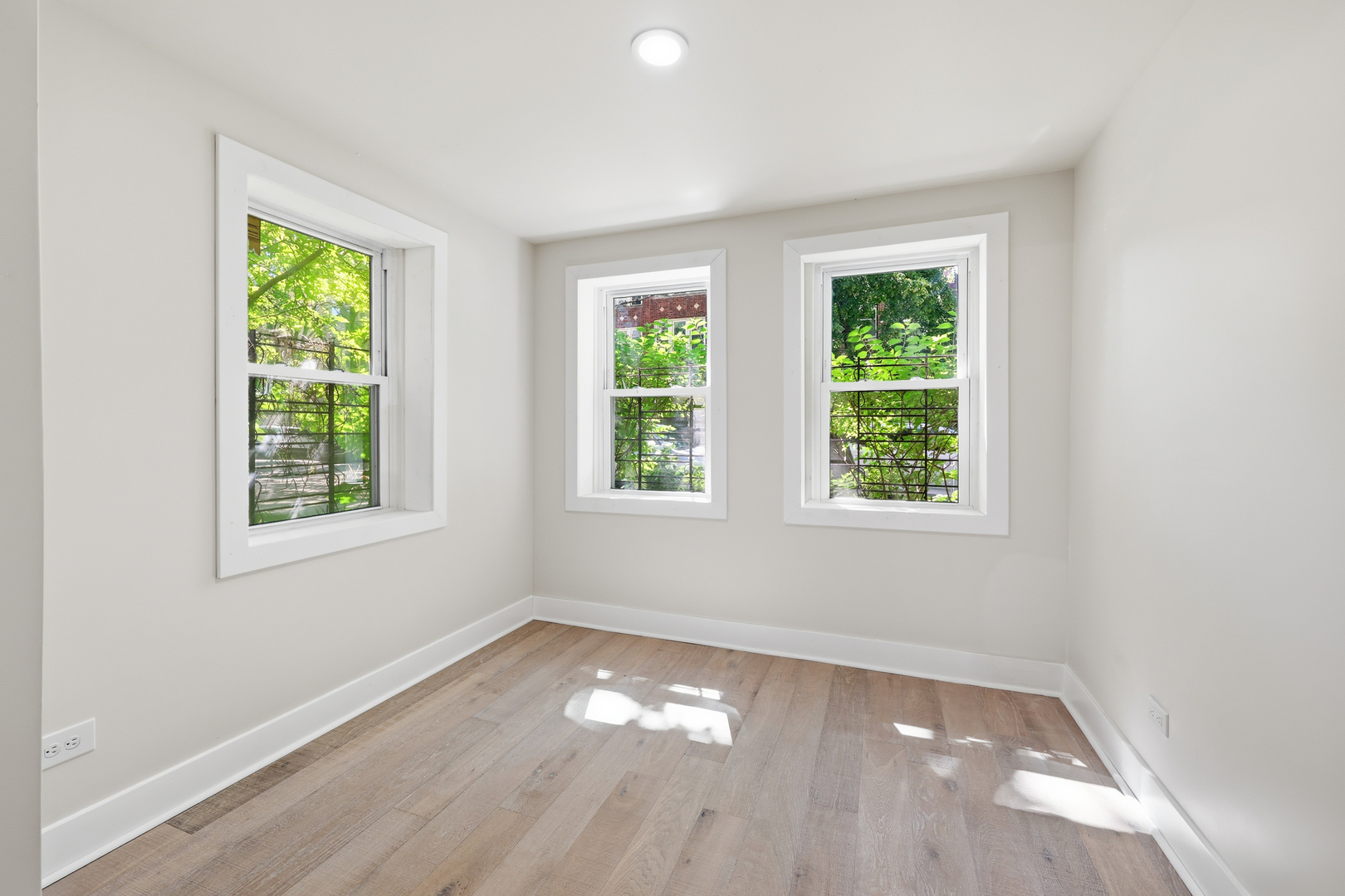 6335 N Magnolia Avenue G Property Photo 5