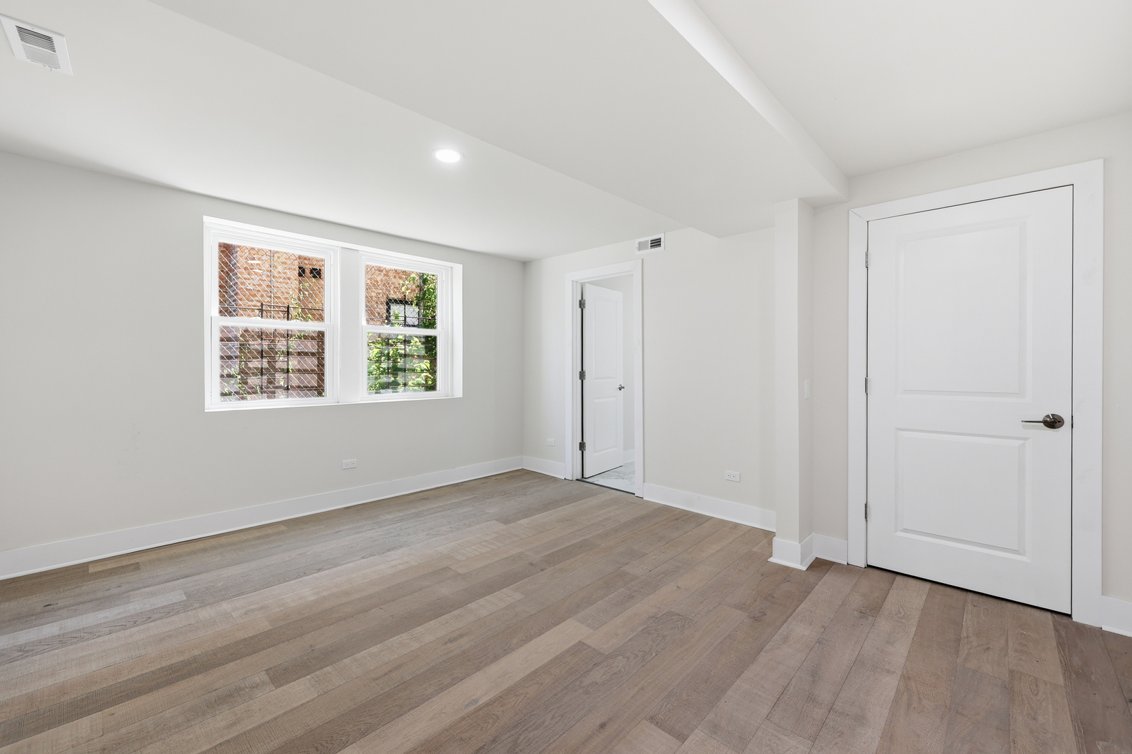 6335 N Magnolia Avenue G Property Photo 13