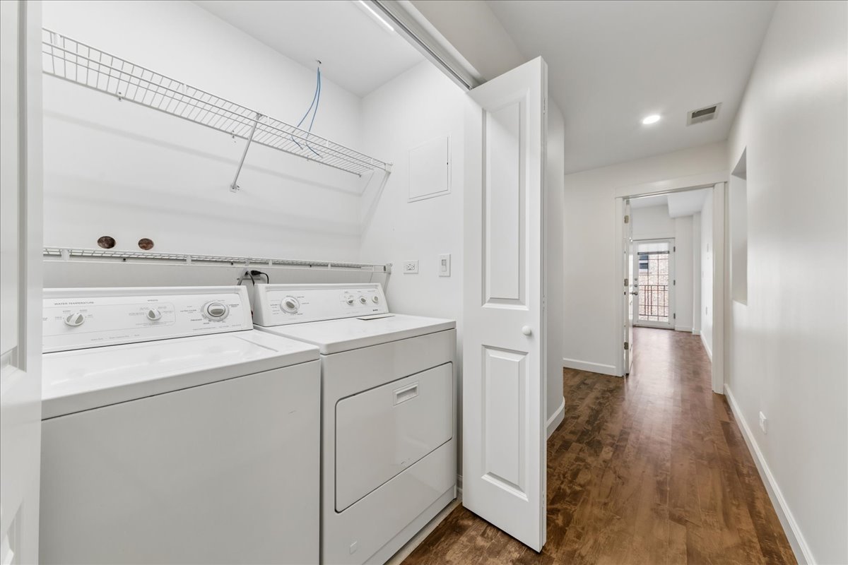 1046 W Fulton Market 3 Property Photo 7