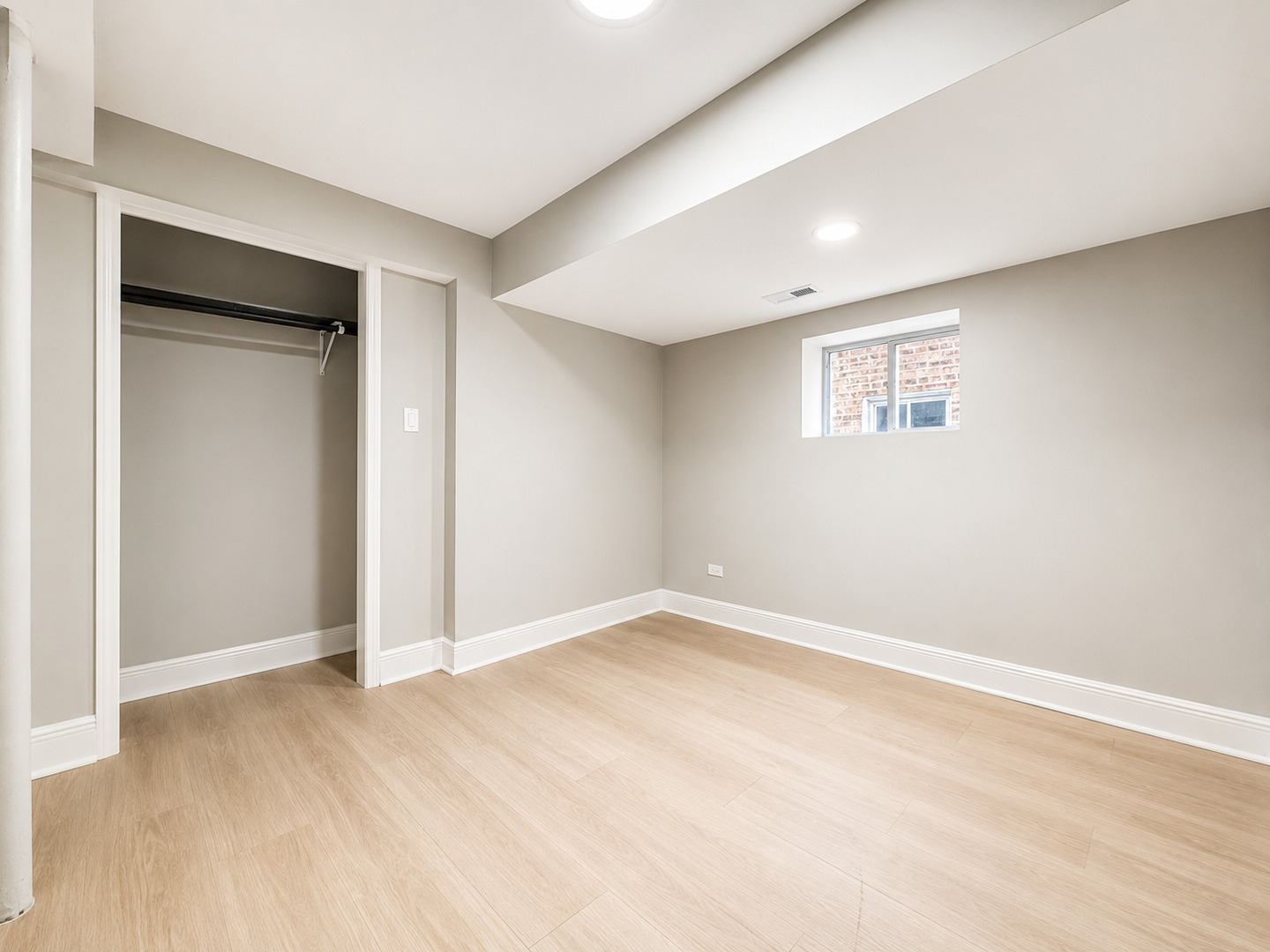 1747 N Luna Avenue Property Photo 30